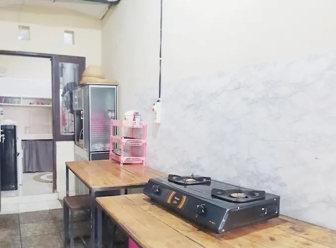 Laura Dewi House 度假居 金巴兰
