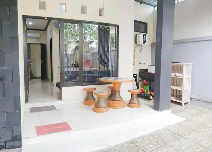 度假居 Laura Dewi House