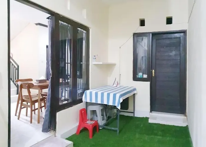 度假居 Laura Dewi House 金巴兰